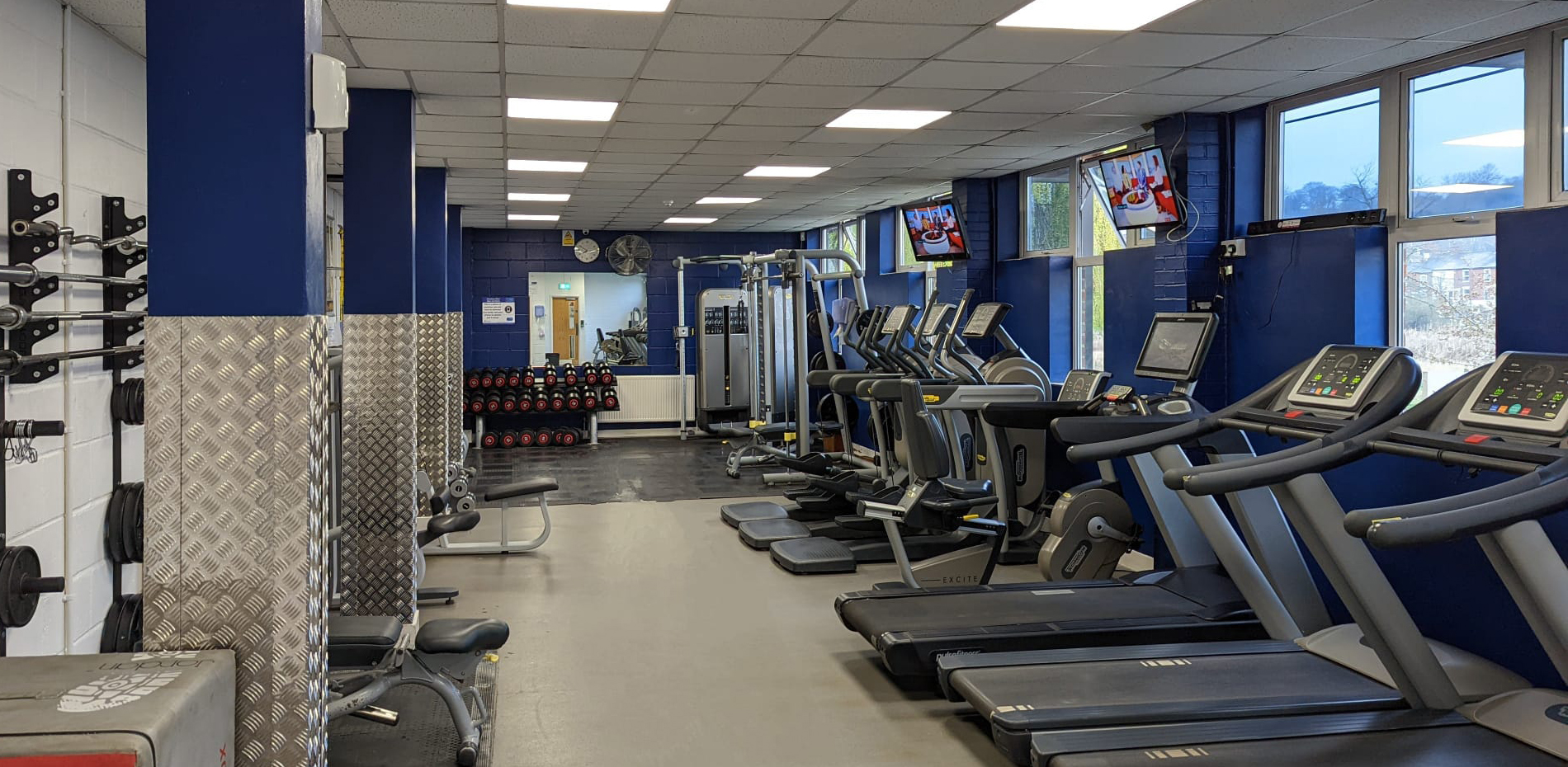 Chesham Moor gym with new equipment and newly decorated April 2022